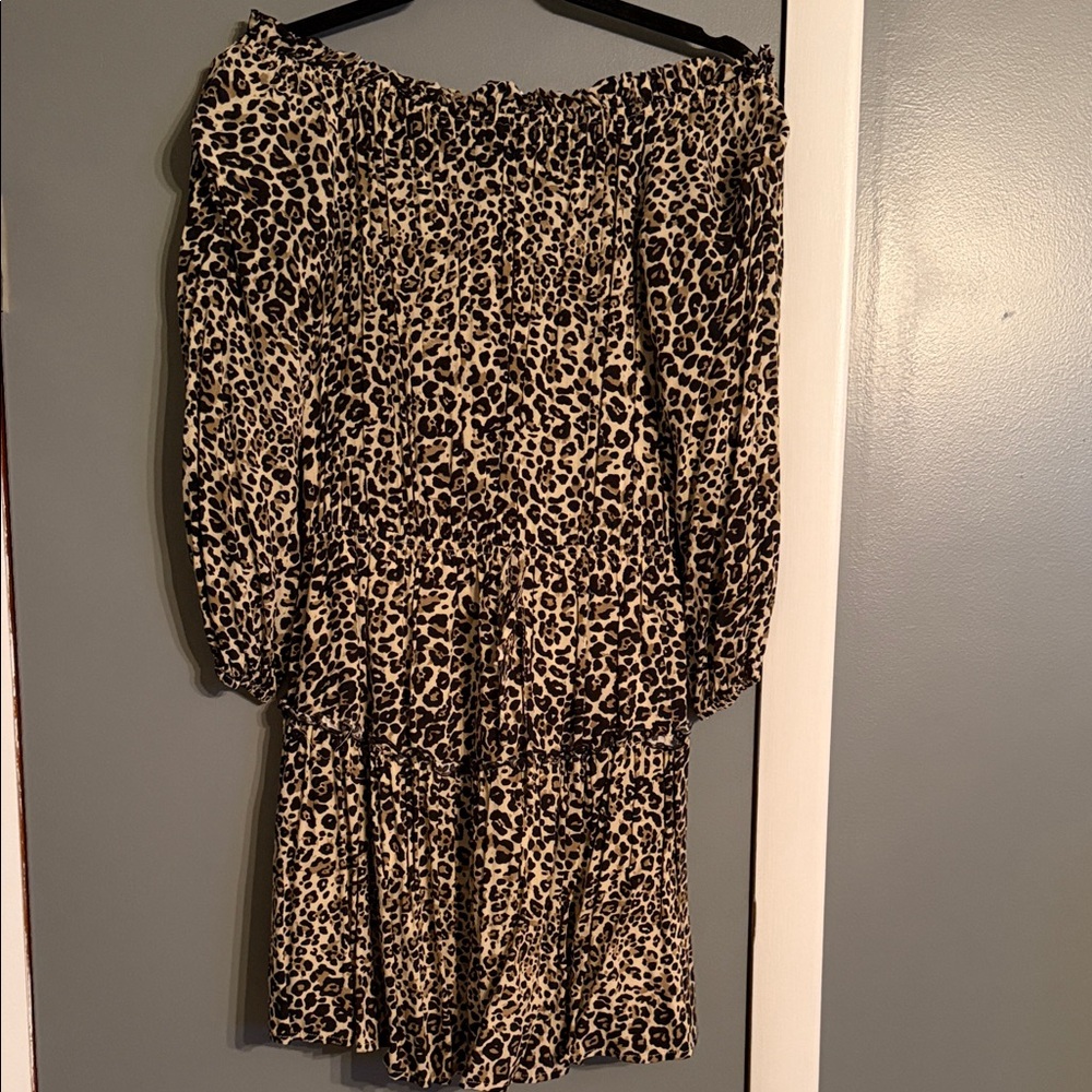 Women’s off the shoulder long sleeve dress